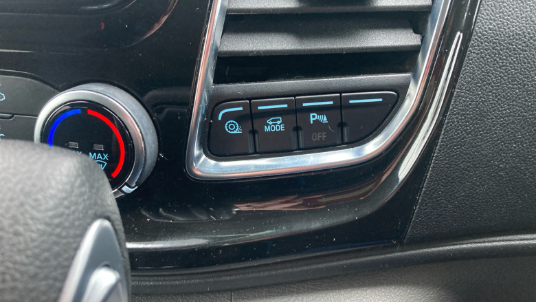 Ford Transit Custom 300 L2 Diesel Fwd 2.0 EcoBlue 170ps Low Roof D/Cab Limited Van Auto